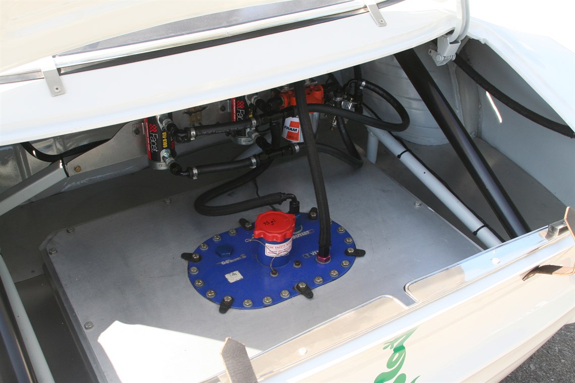 1967-alfa-romeo-giulia-gtv-stepnose