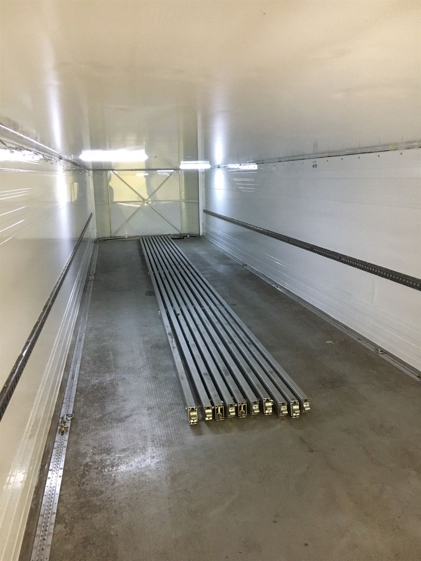 race-transporter---2-deck-office-kitchen-2-aw