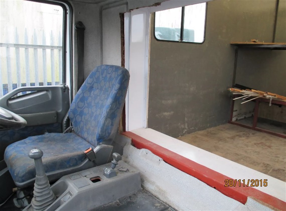 iveco-cargo-75t-race-transporter