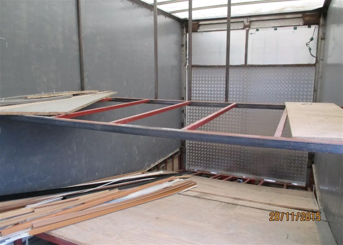 iveco-cargo-75t-race-transporter