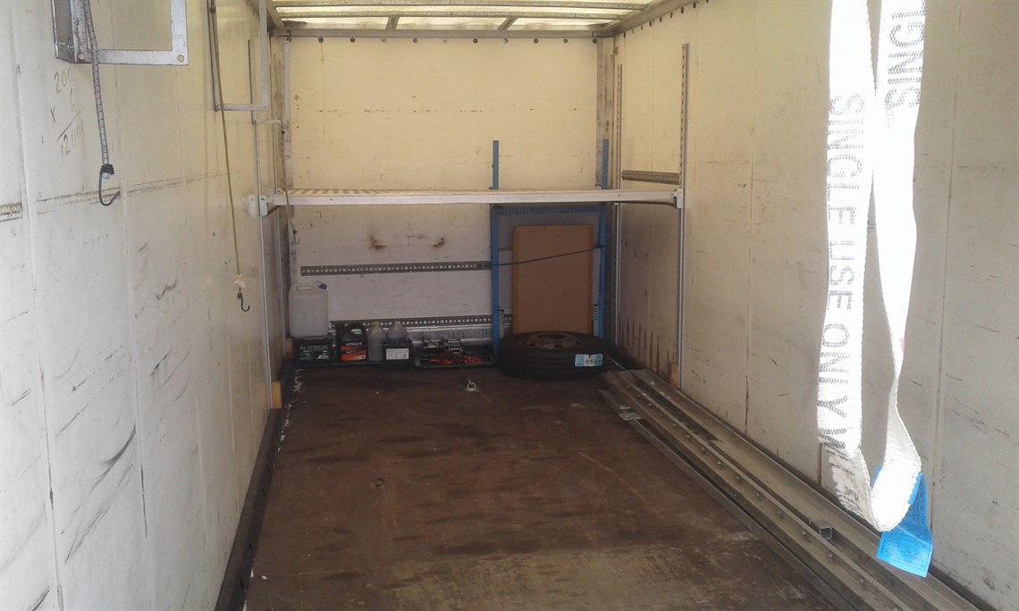 75-ton-race-truck-and-awning