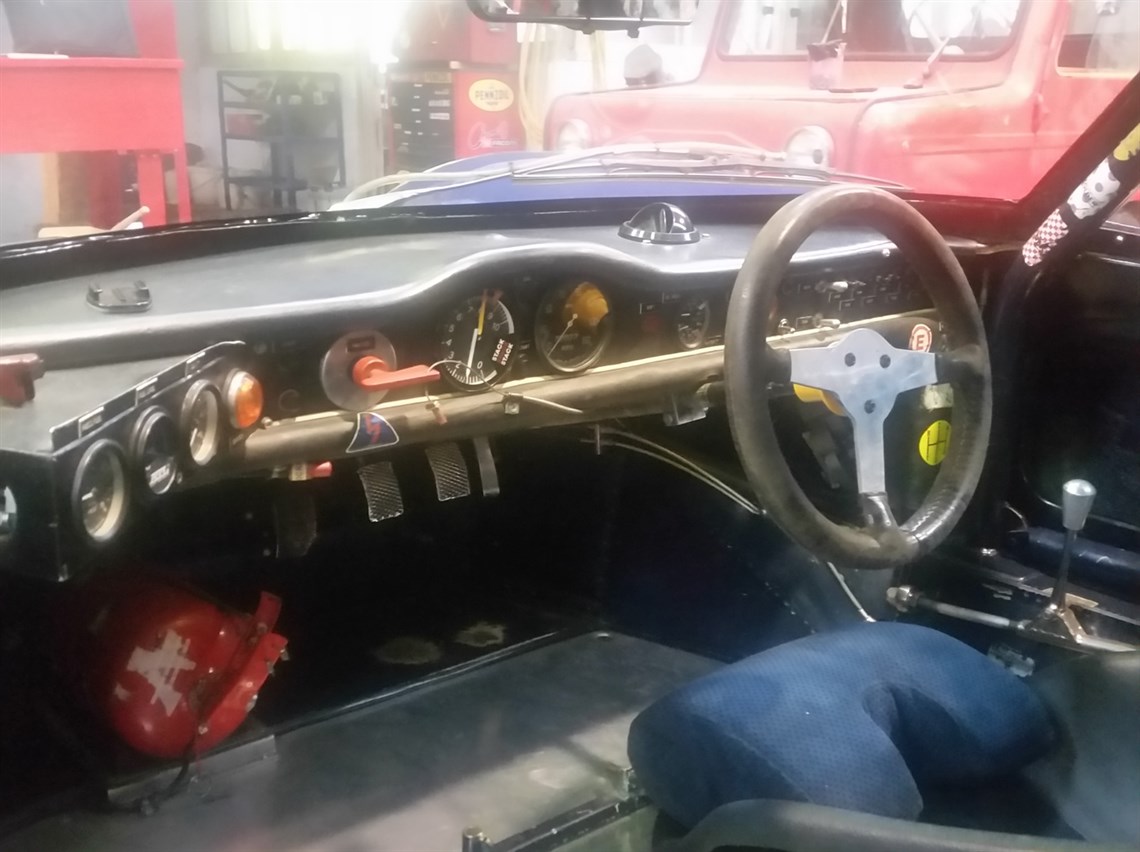 1968-chevron-b8-ch-dbe-54