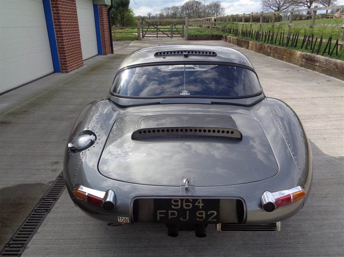 jaguar-e-type-fia-semi-lightweight-roadster