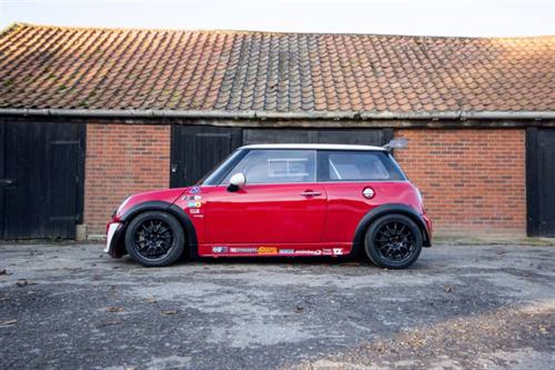 2003-jcw-mini-cooper-race-car