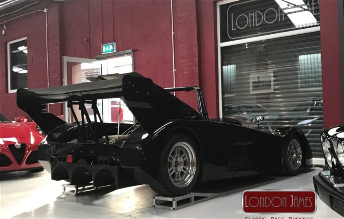 westfield-xtr2-race-car