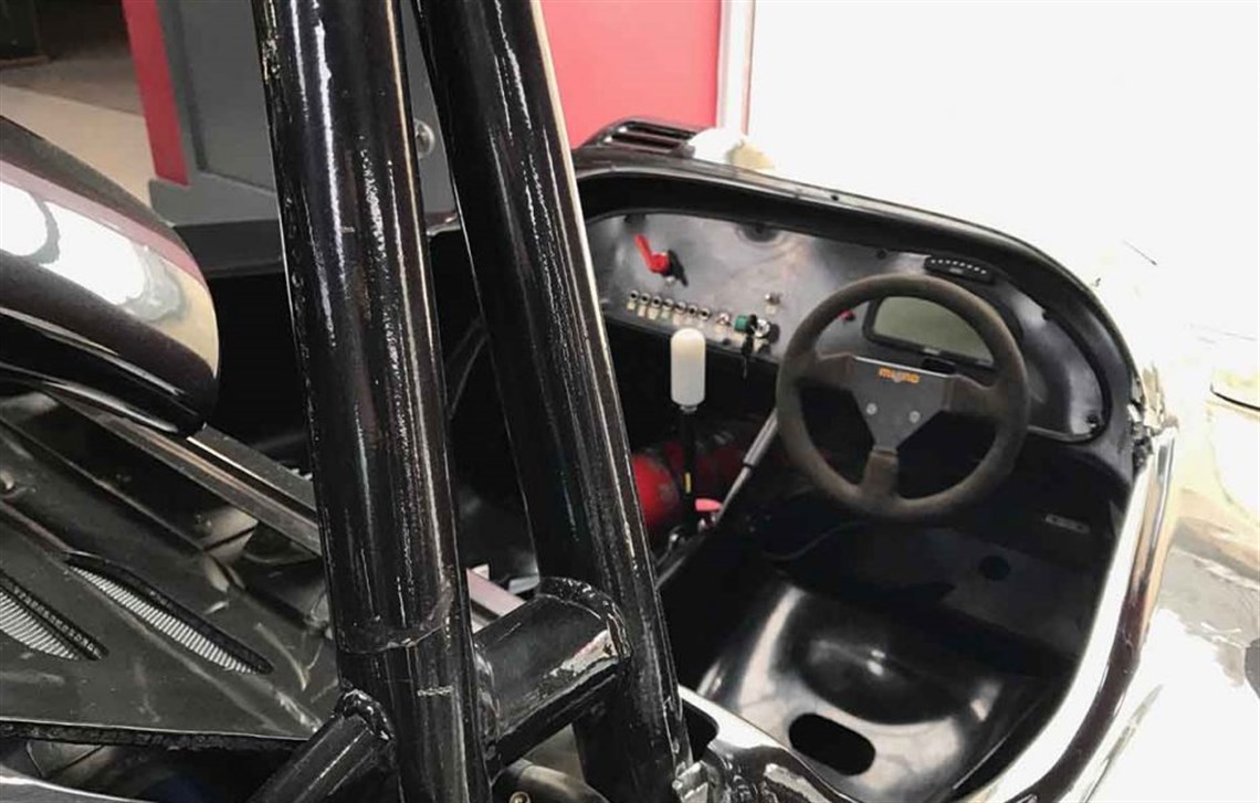 westfield-xtr2-race-car