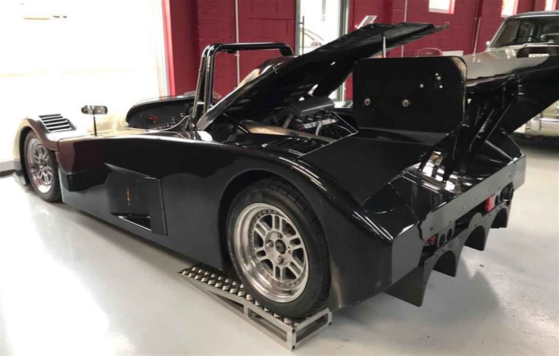 westfield-xtr2-race-car