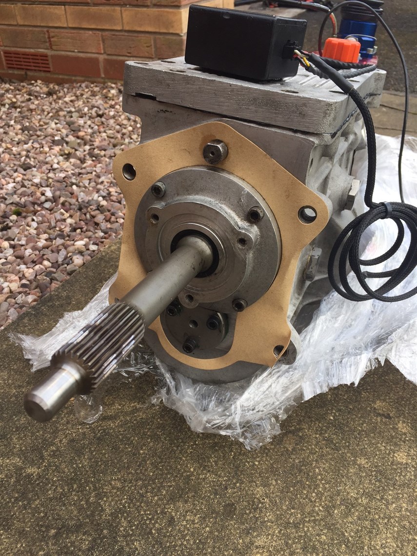 quaife-26z-sequential-gearbox-with-gear-indic