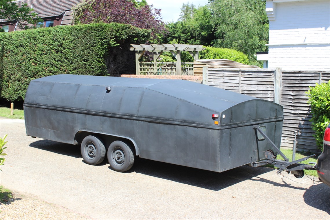amf-clam-shell-race-sports-car-trailer-transp