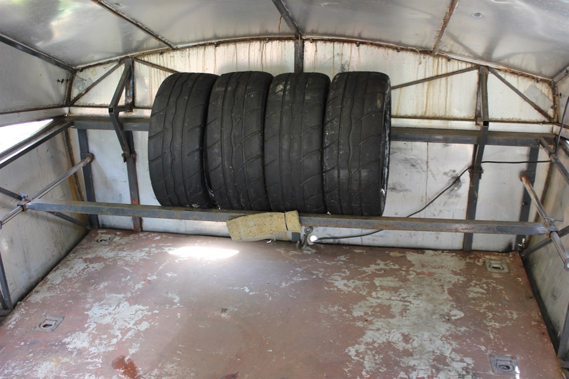 amf-clam-shell-race-sports-car-trailer-transp