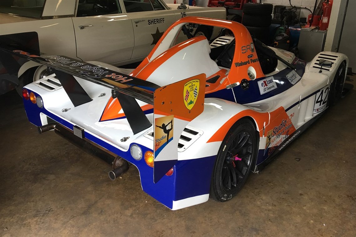radical-sr8-29-rx-with-a-damaged-engine-and-b