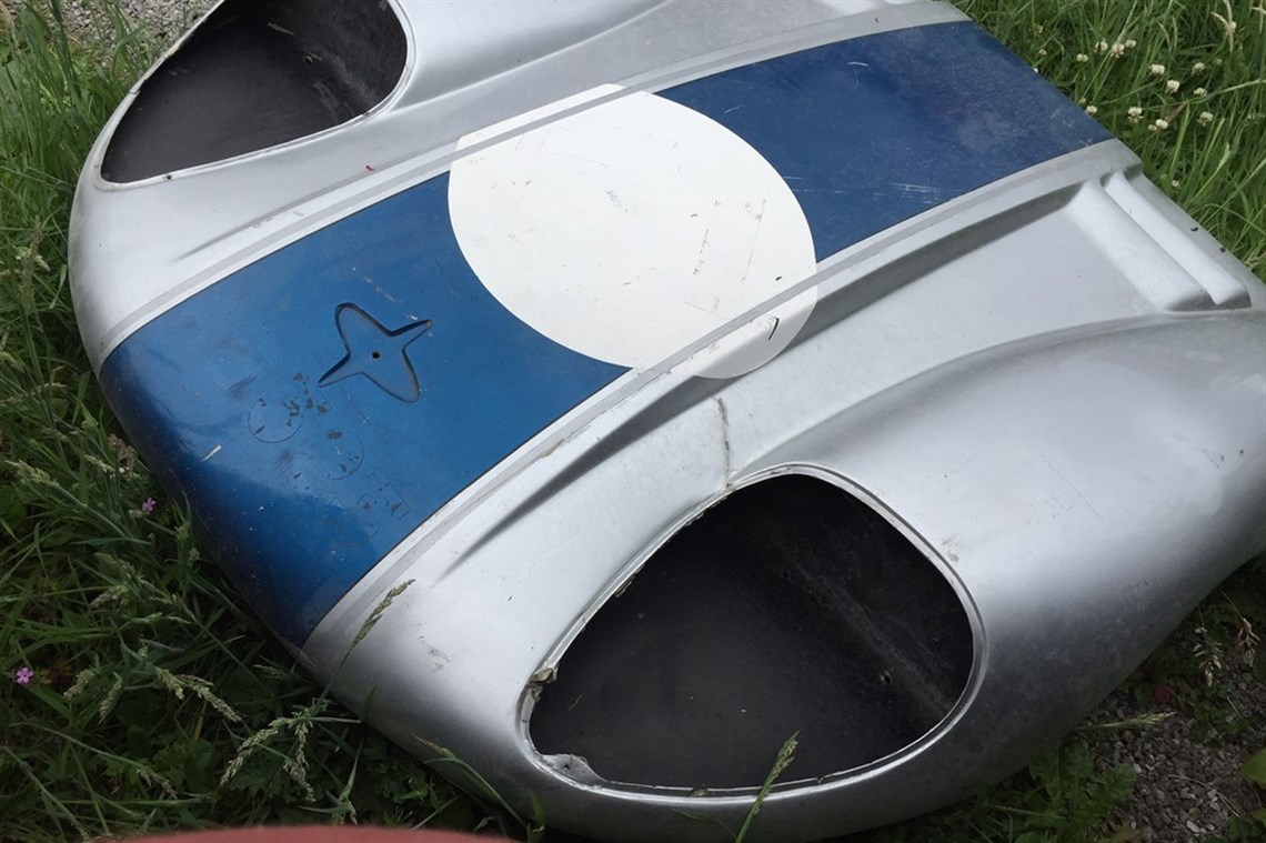 marcos-16001800-bonnet