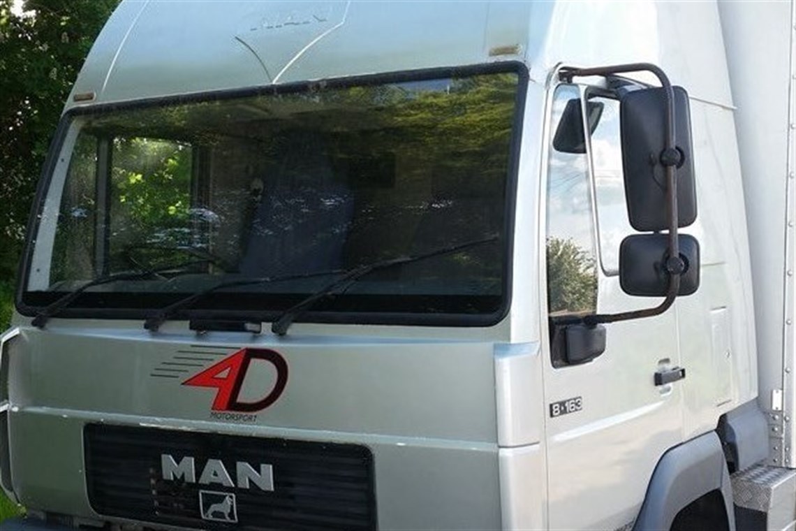 man-75-ton-race-transporter-with-awning---sor