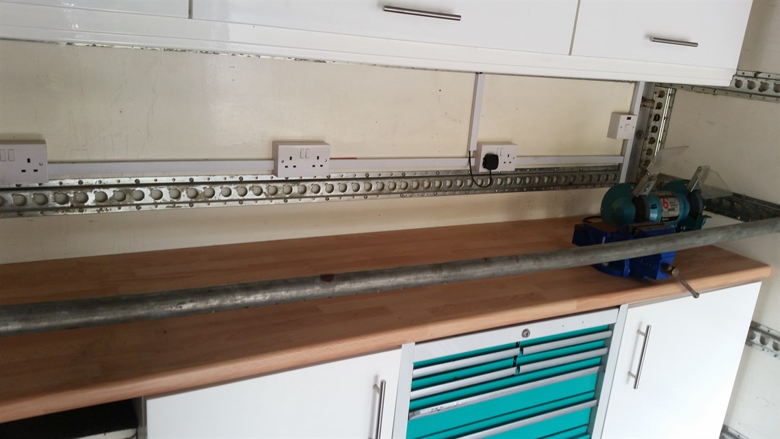 man-75-ton-race-transporter-with-awning---sor