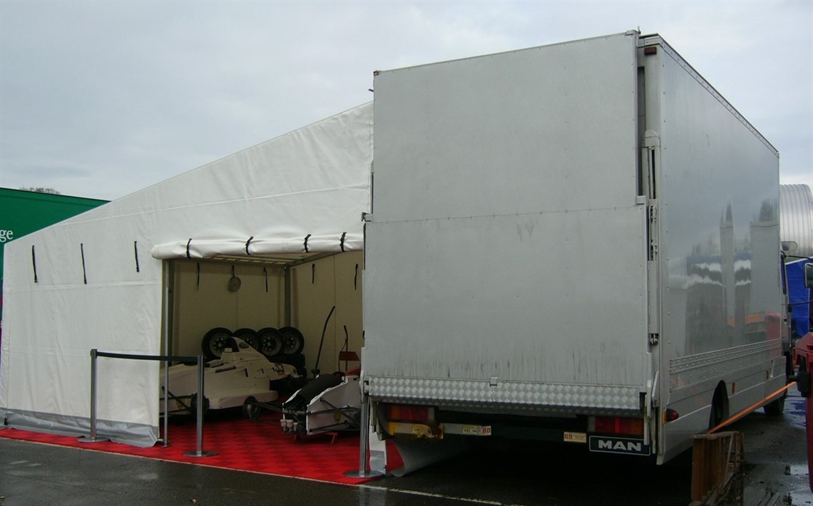 man-75-ton-race-transporter-with-awning---sor