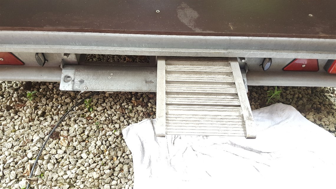 motorsports-trailer-5600-reduced