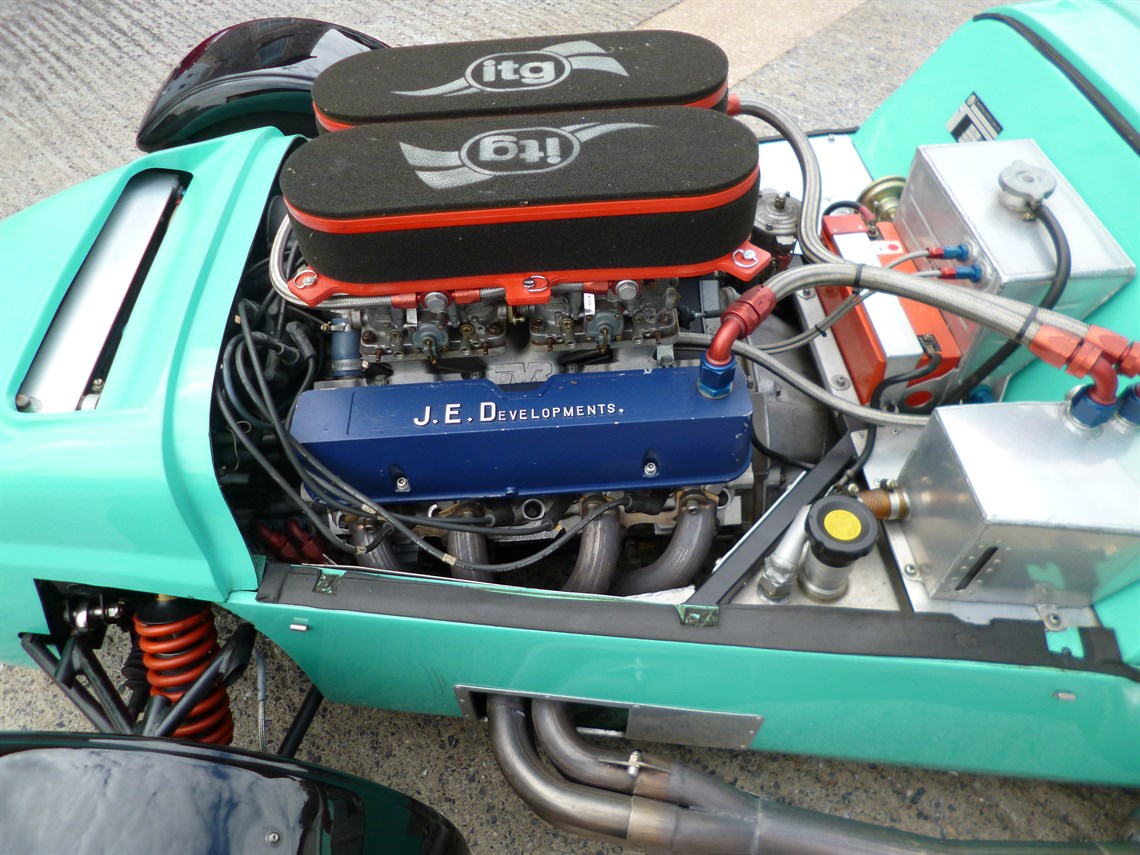 westfield-v8