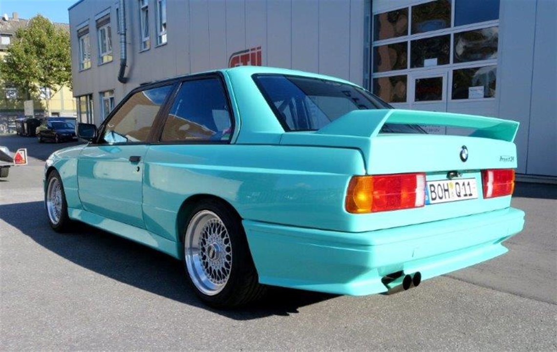 genuine-bmw-e30-m3-group-n-racecar-with-fia-h