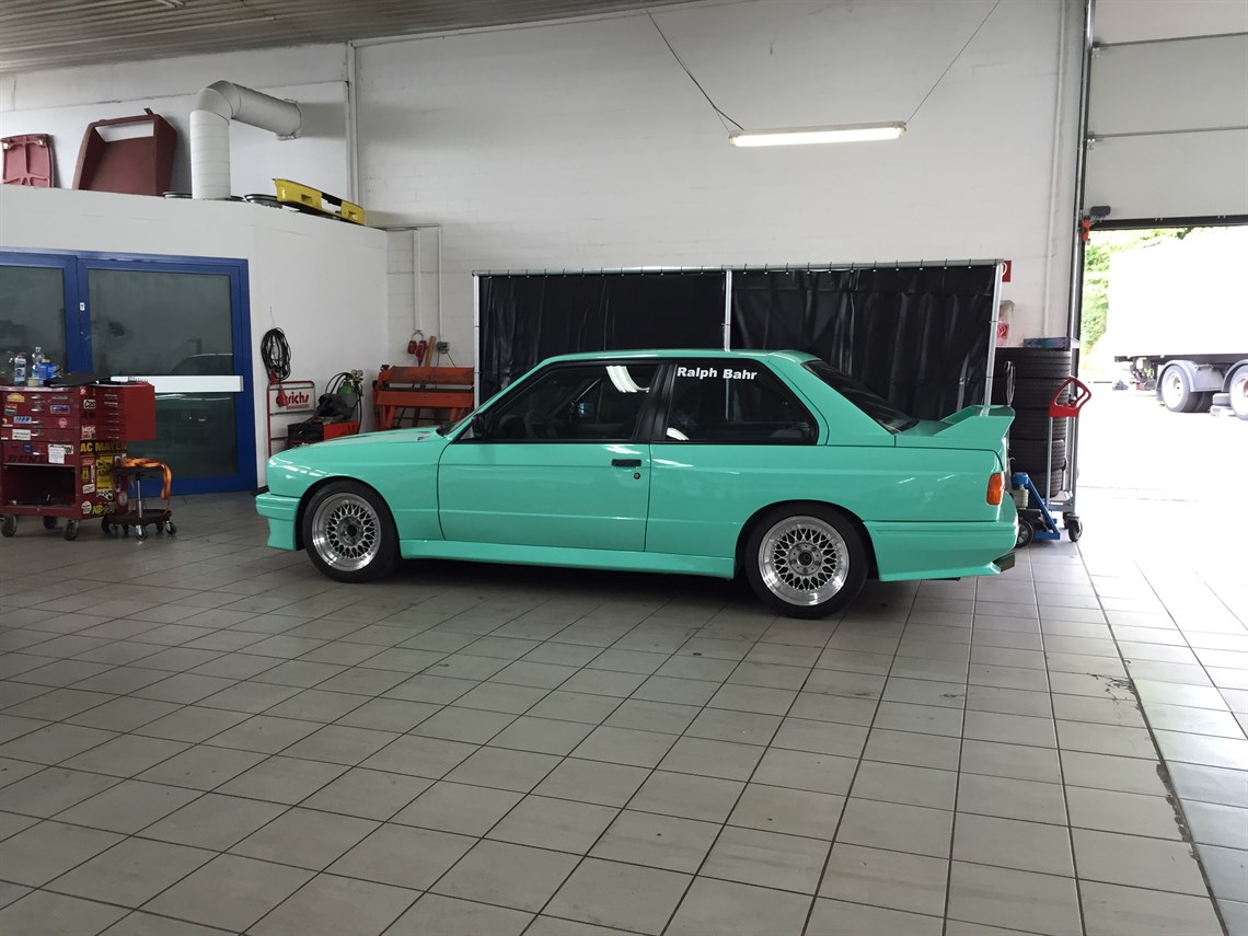 genuine-bmw-e30-m3-group-n-racecar-with-fia-h