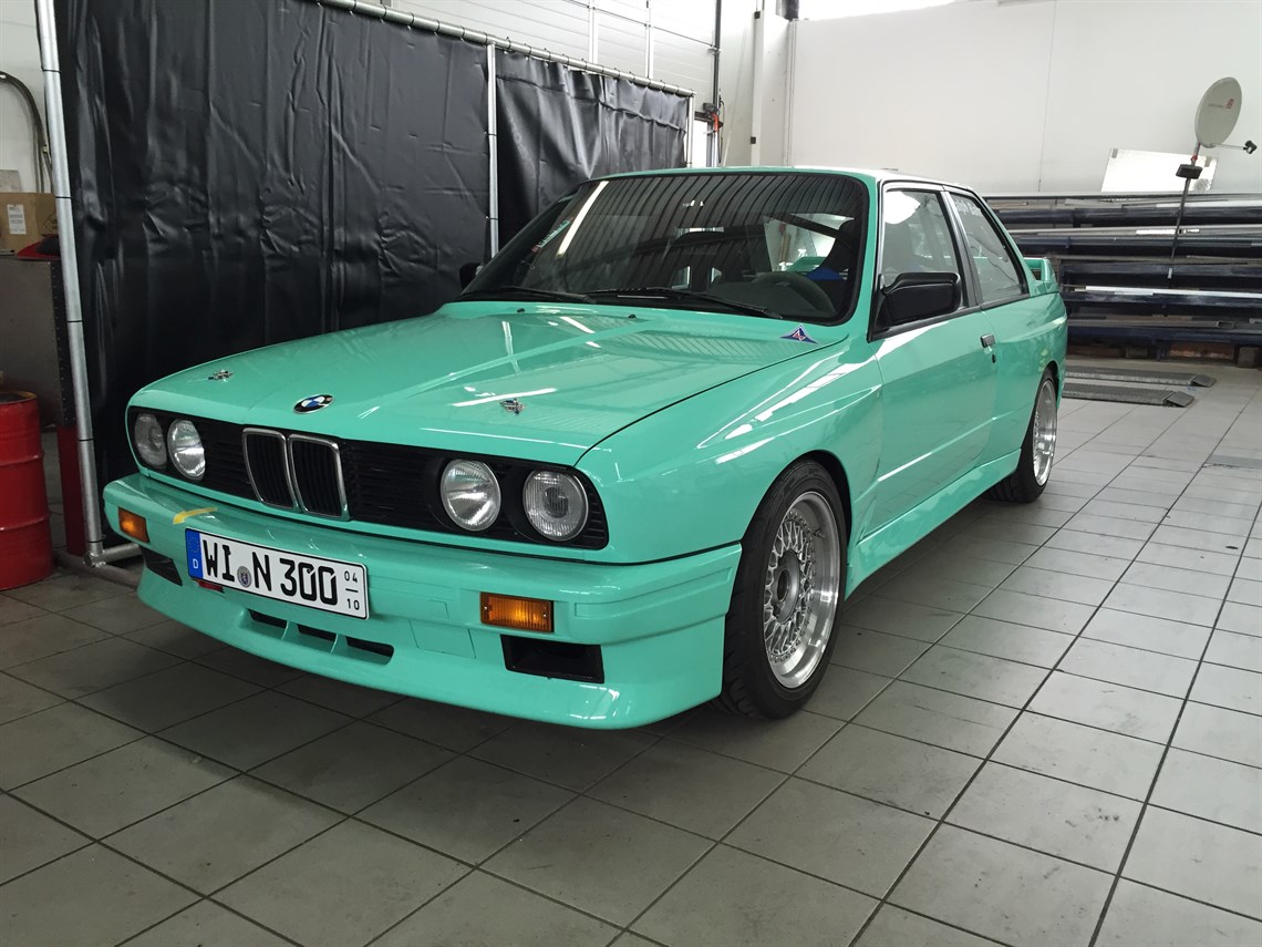 genuine-bmw-e30-m3-group-n-racecar-with-fia-h
