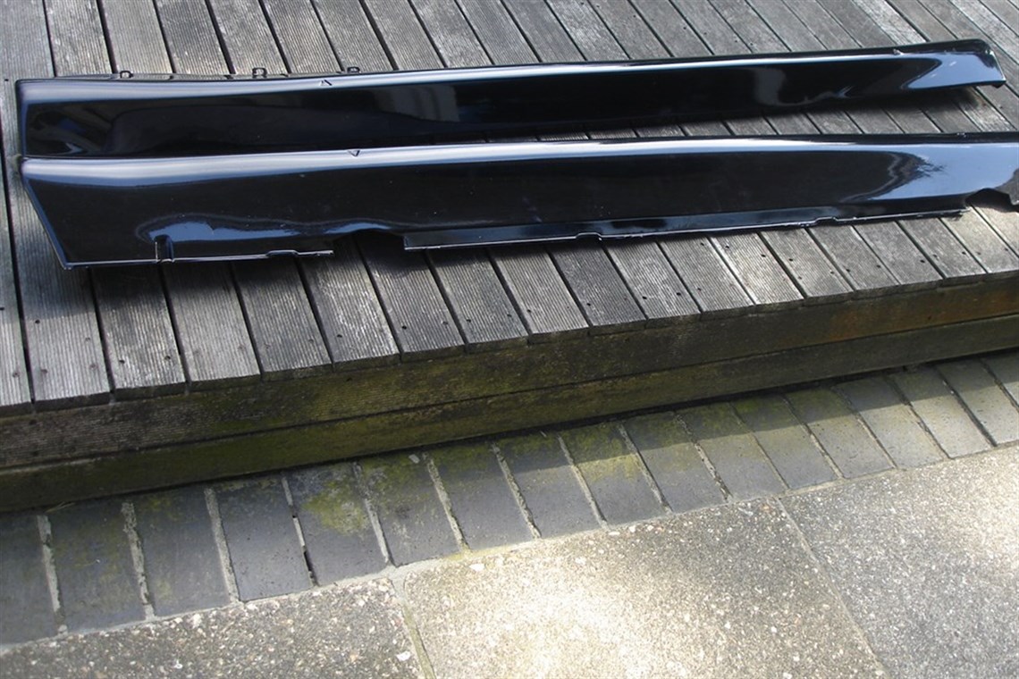 bmw-e30-m3-cab-side-skirts