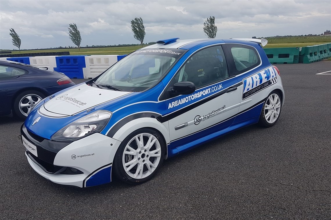 clio-cup-racer-x85-race-shuttle-spares