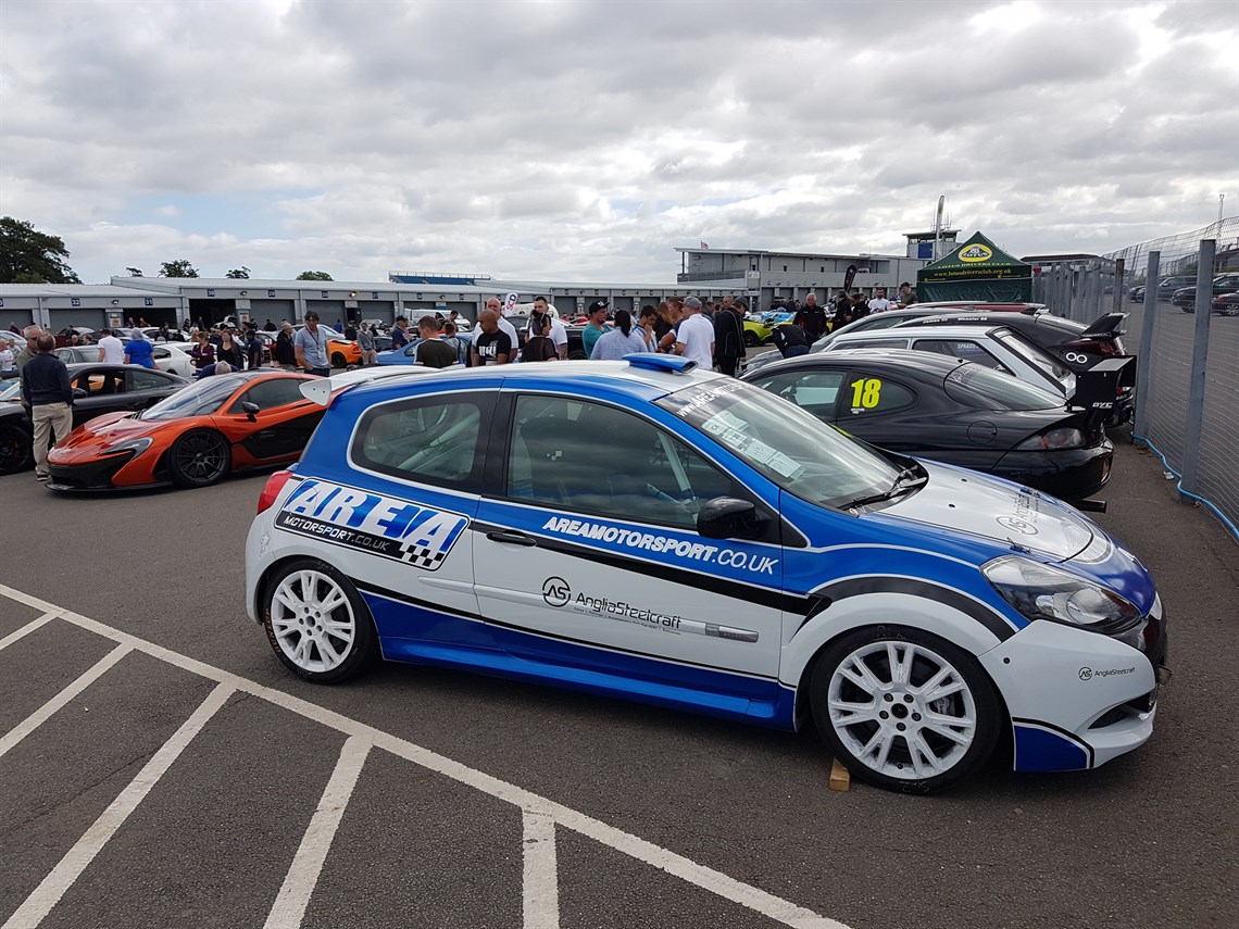 clio-cup-racer-x85-race-shuttle-spares