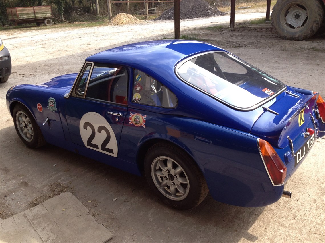 Perfect car to learn the trade or make very serious.