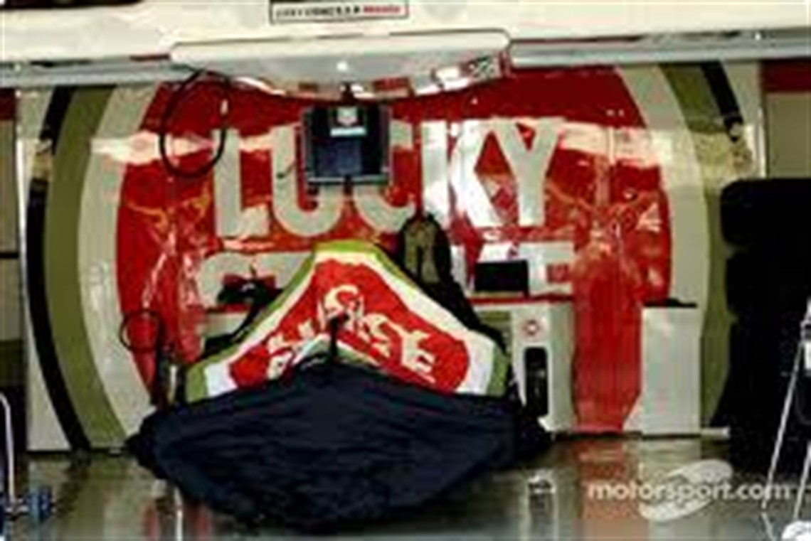 ex-bar-honda-lights-and-gantry