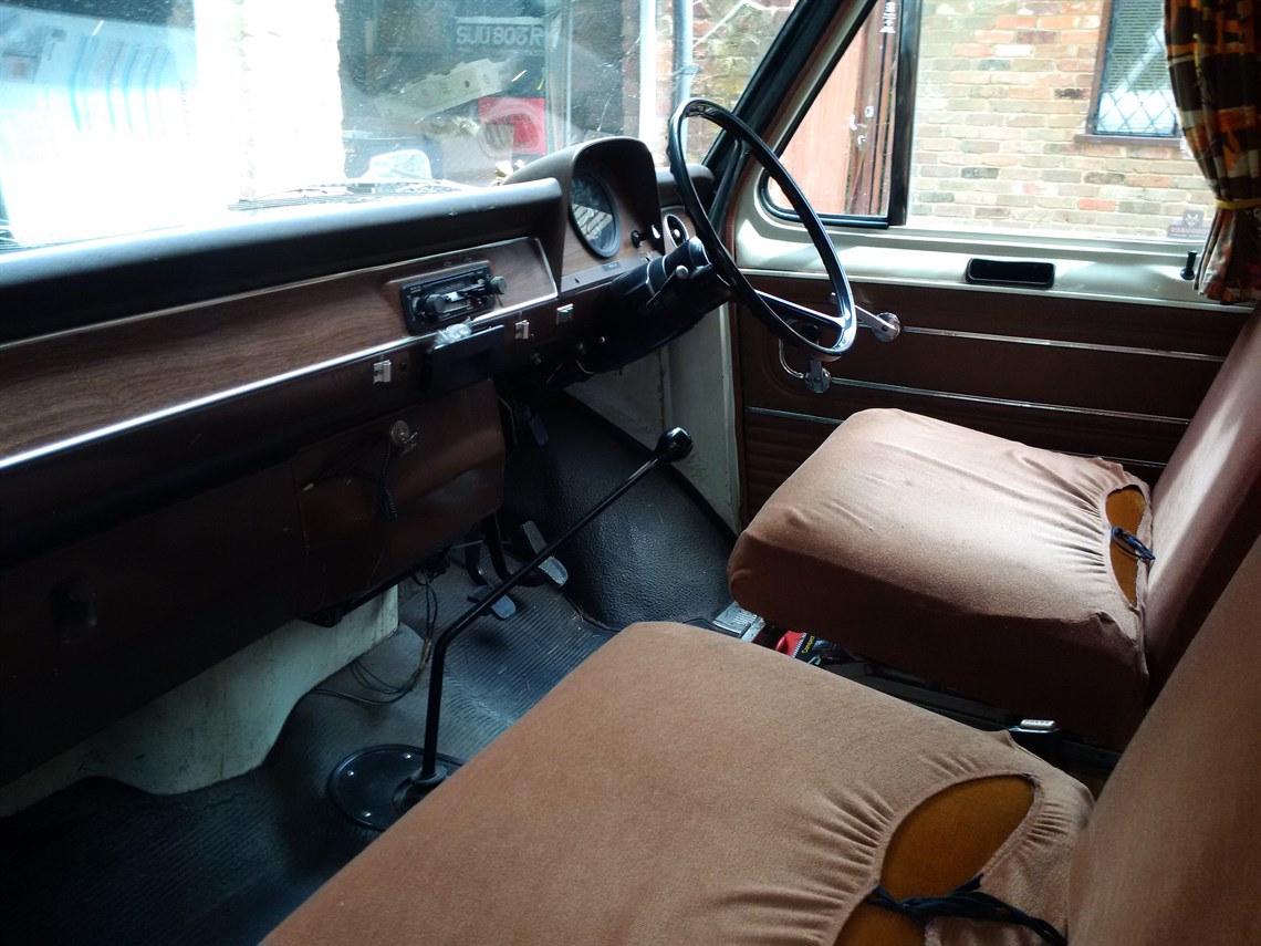 1977-ford-transit-mk1-camper-with-tow-bar