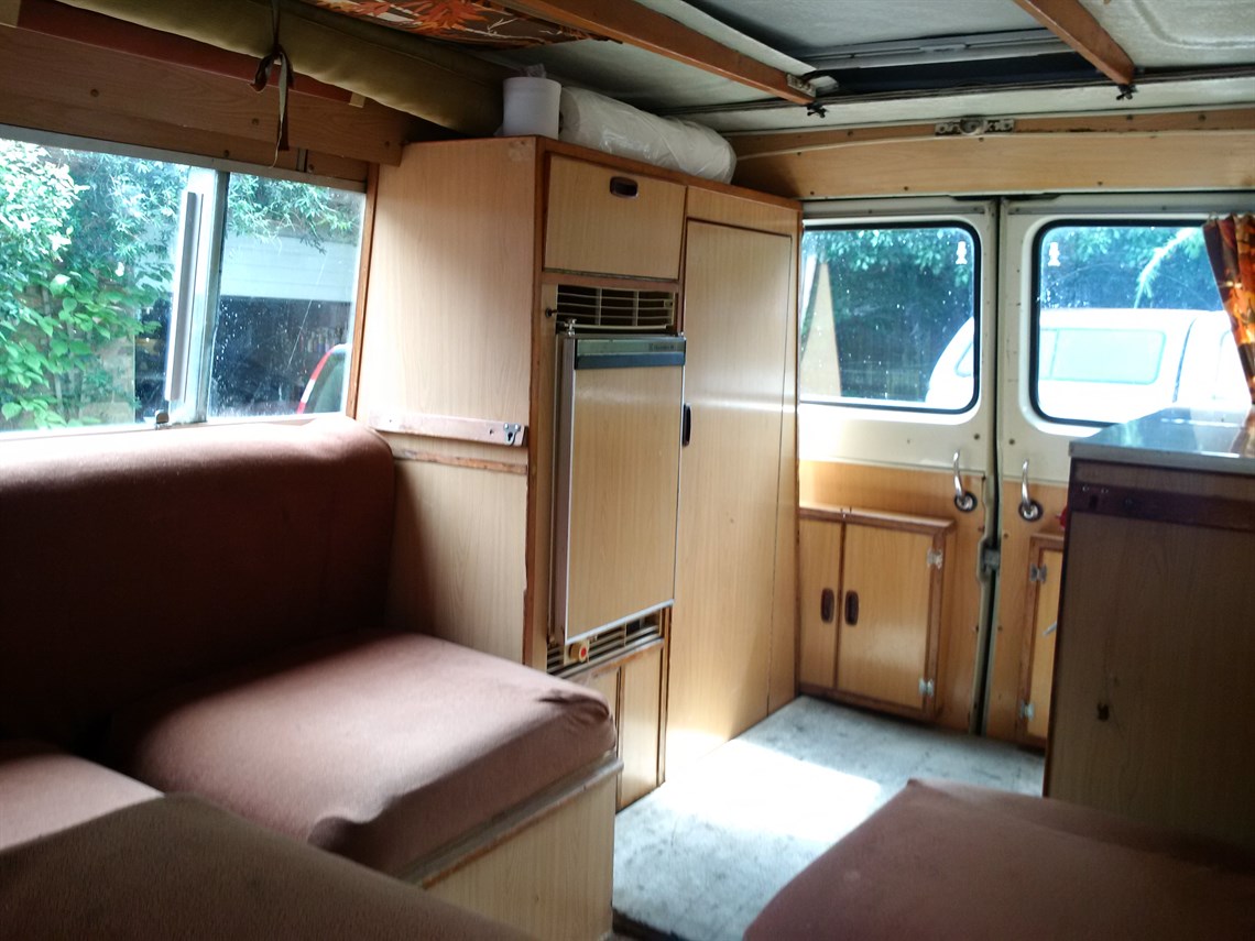 1977-ford-transit-mk1-camper-with-tow-bar