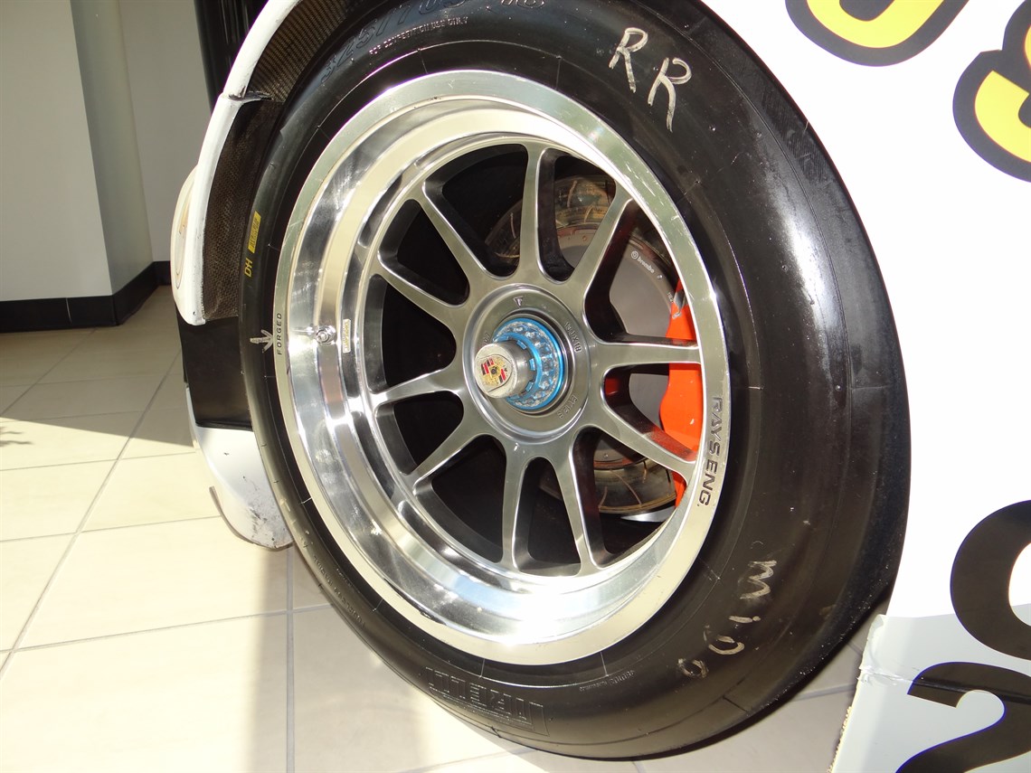 2013-european-gt3-spec-porsche-911-gt3r