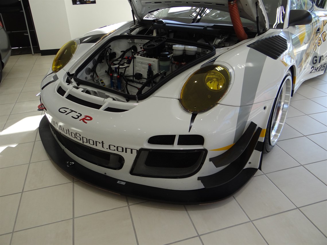2013-european-gt3-spec-porsche-911-gt3r