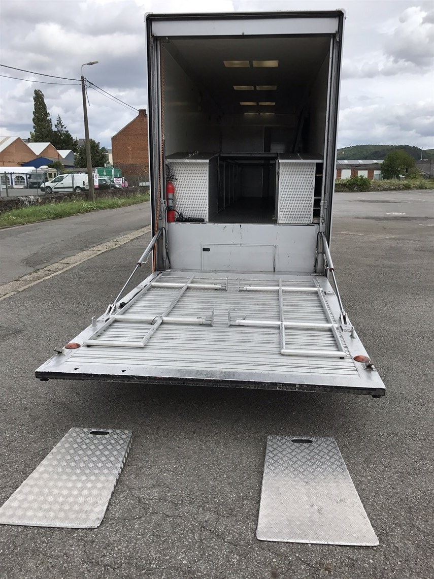 mercedes-actros-in-combination-with-fliegl-tr