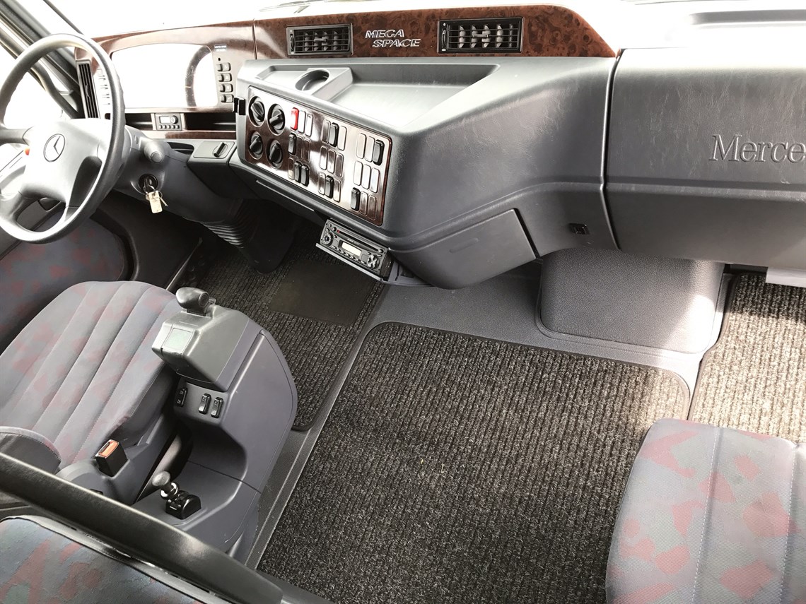 mercedes-actros-in-combination-with-fliegl-tr