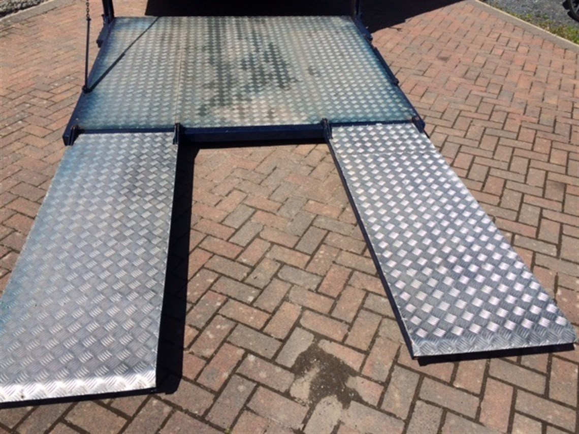 iveco-cargo-75-ton-2-car-transporter