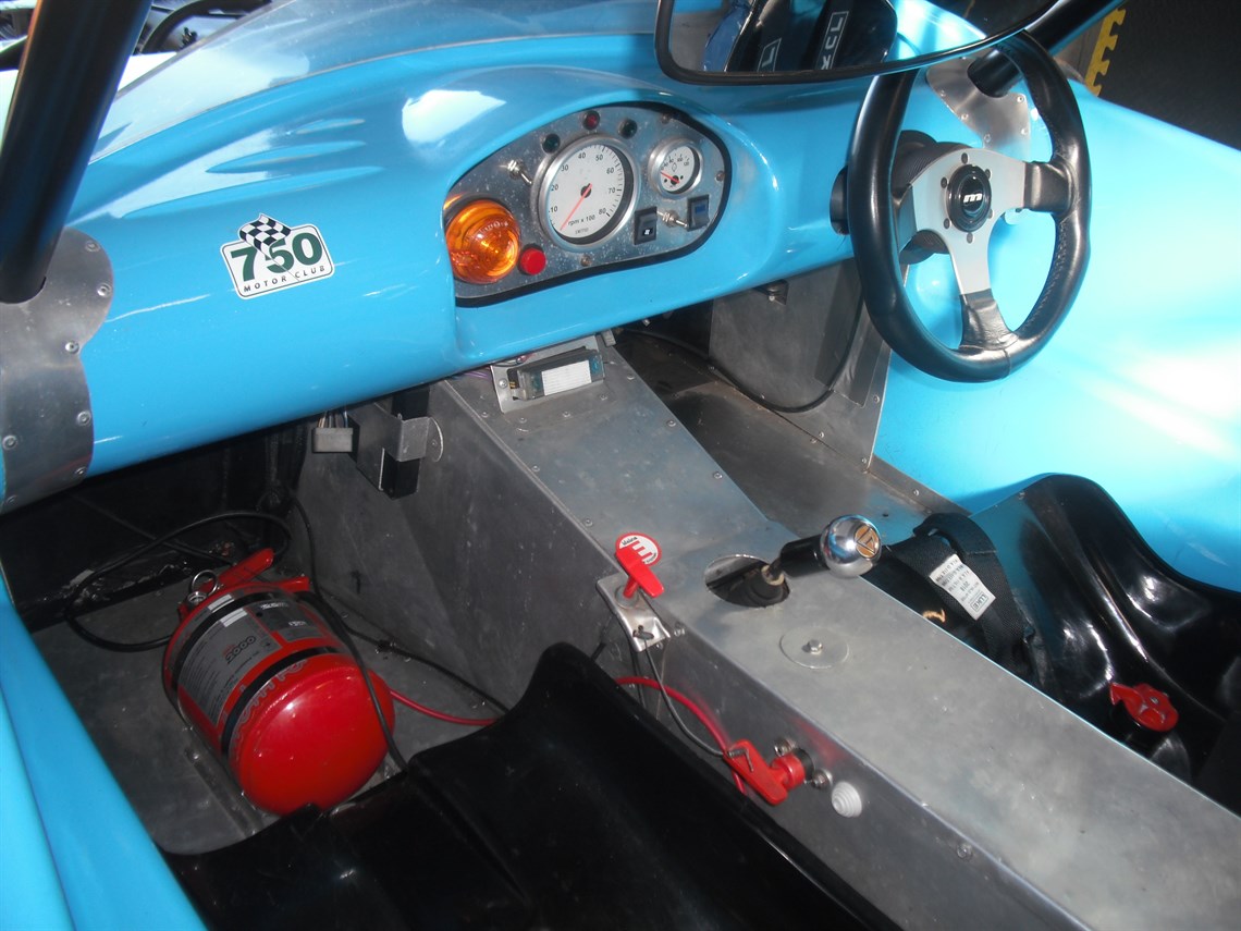 ginetta-g20-roadsports