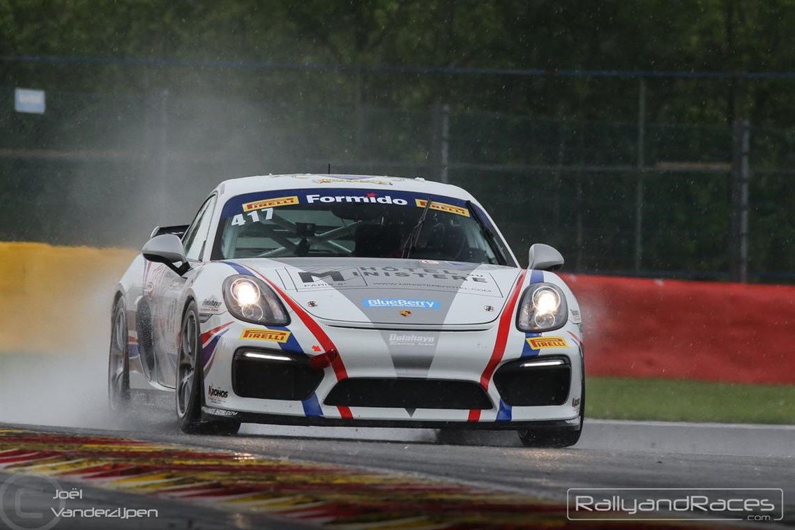 porsche-cayman-gt4-cs-mr