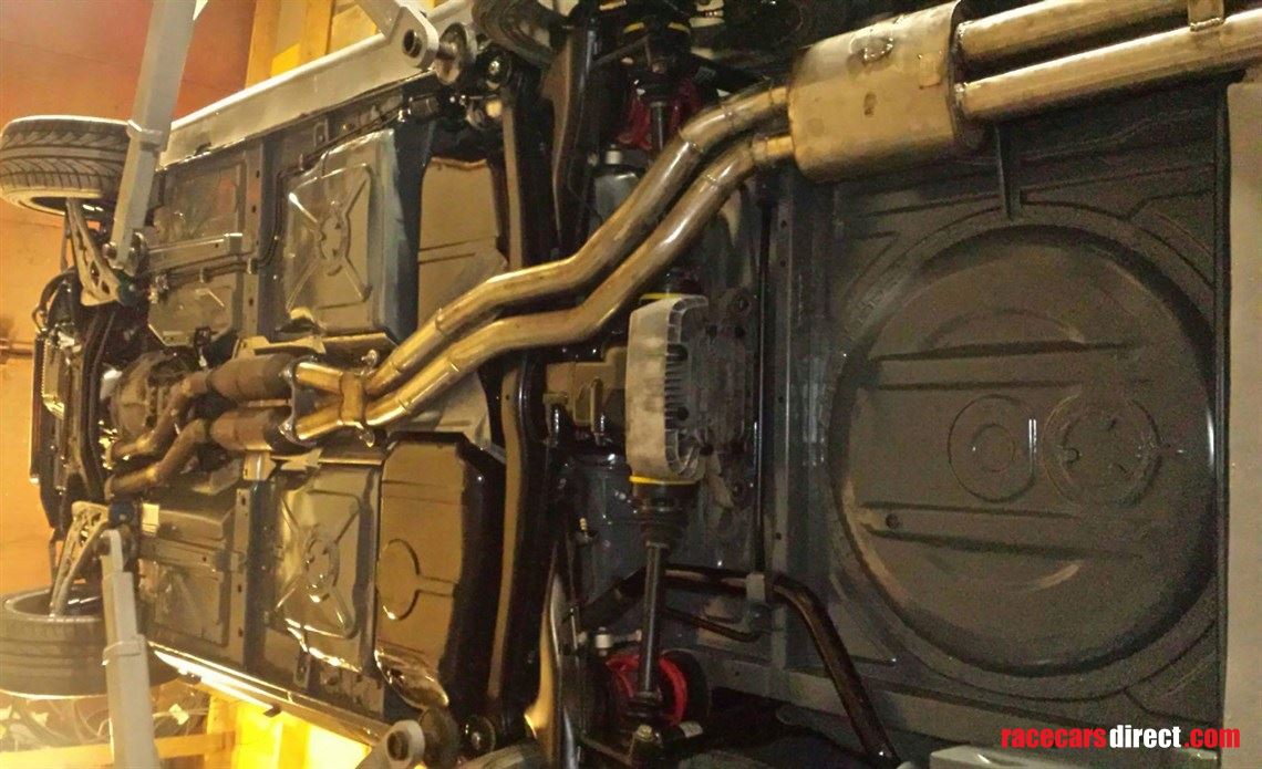 bmw-e30-m3-track-weekend-race-show-car