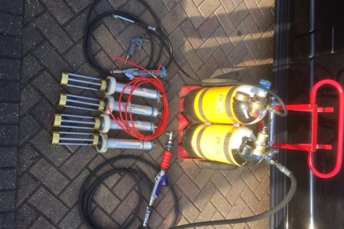 ap-racing-air-jacks-full-system-air-bottles-s