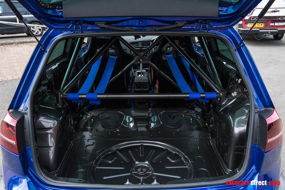 volkswagen-golf-mk7-r-dsg-race-car
