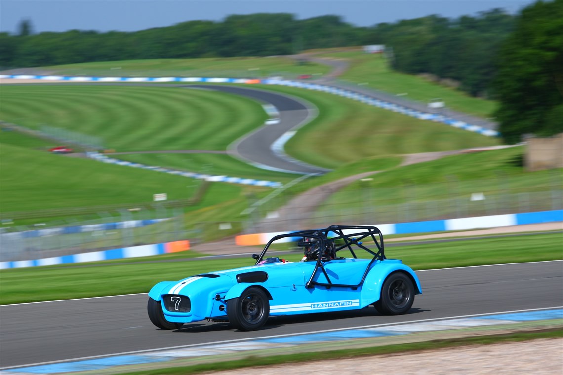 2-x-caterham-csr