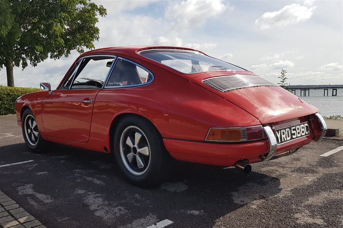fia-1965-porsche-911-coupe-20-swb