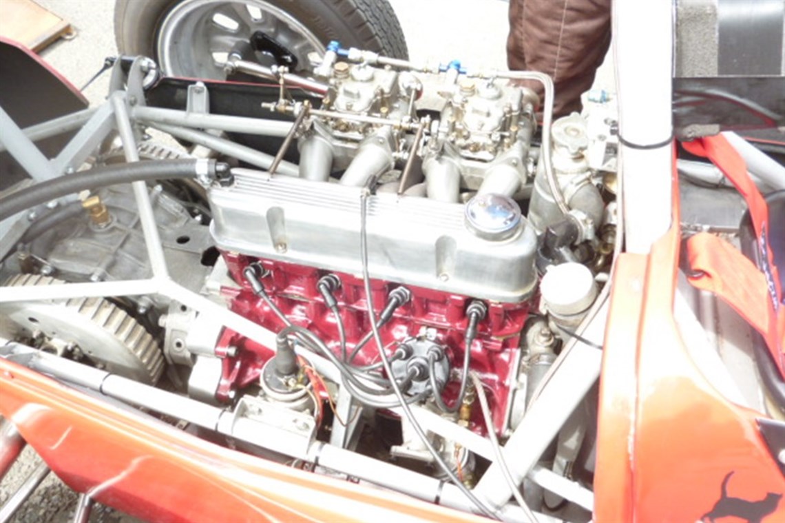 elva-formula-junior-200