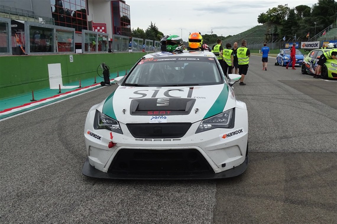seat-leon-cupracer-tcr-2015-dsg
