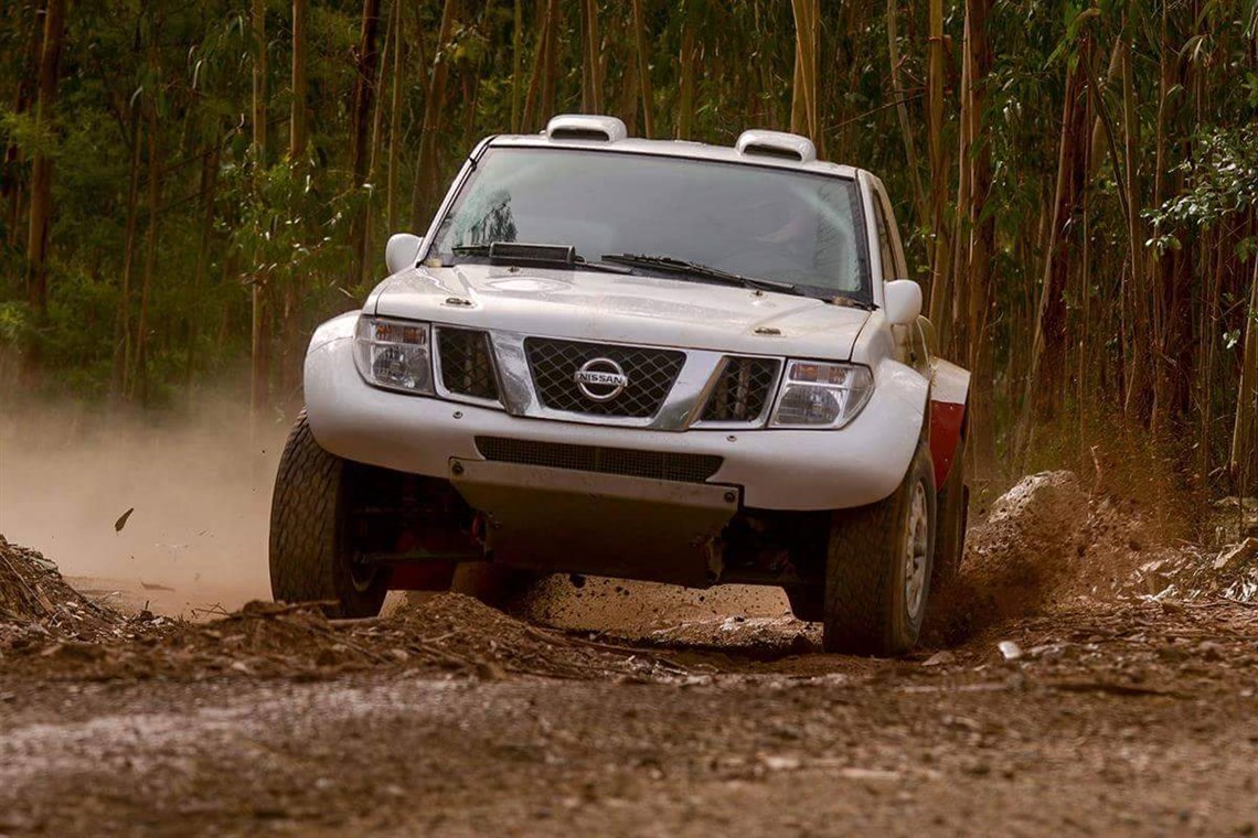 nissan-t1-navara-vq40-v6