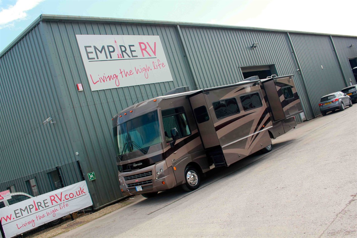 winnebago-sightseer-31e