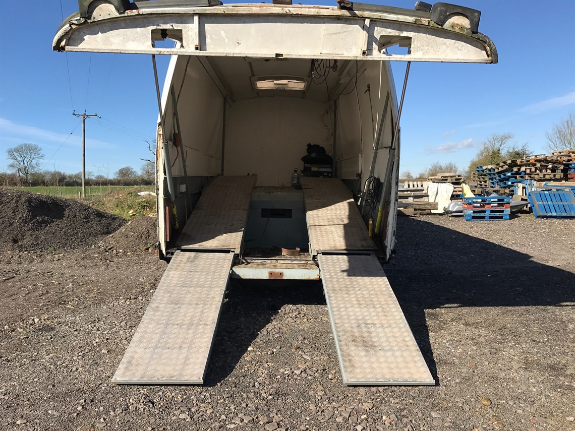 volvo-b58-motorhome-race-transporter---sleeps