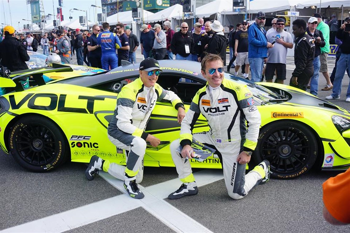 2017-mclaren-570s-gt4