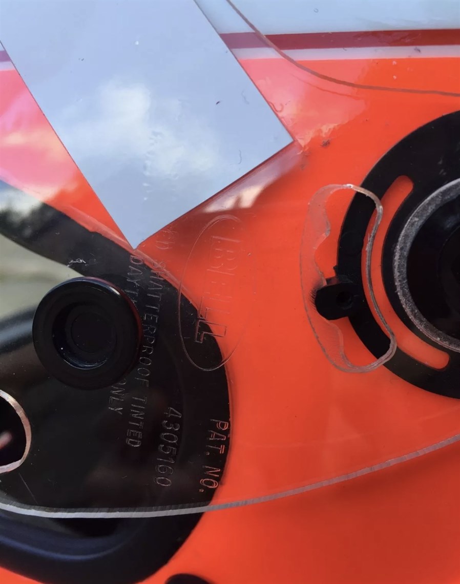 niki-lauda-bell-replica-helmet